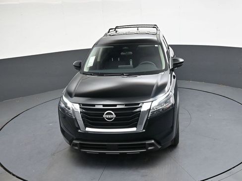 Used 2025 Nissan Pathfinder SV image 27