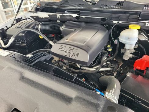 Used 2024 RAM 1500 Classic SLT AWD/4WD image 27