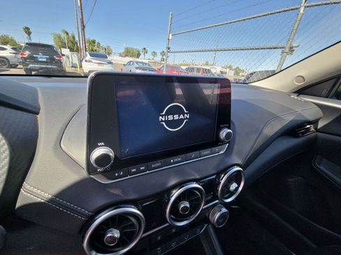 Used 2025 Nissan Sentra SV FWD image 30