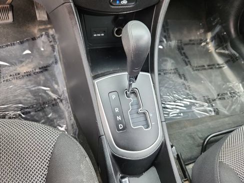 Used 2012 Hyundai Accent GS FWD image 18