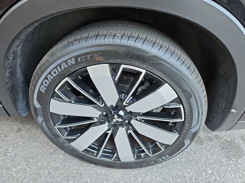 Used 2025 Mitsubishi Outlander SE AWD/4WD image 33