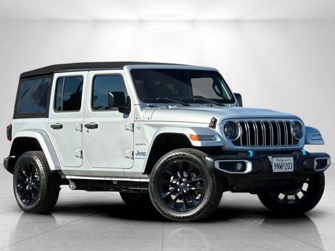 Used 2024 Jeep Wrangler Sahara image 1