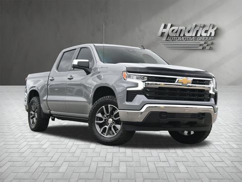 Used 2024 Chevrolet Silverado 1500 LT AWD/4WD image 2