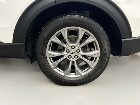 Used 2022 Ford Explorer Limited AWD/4WD image 25