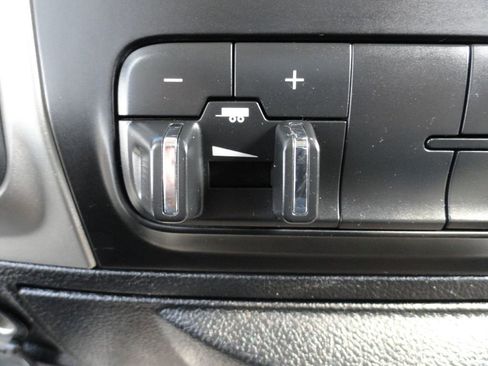 Used 2016 RAM 2500 SLT image 16