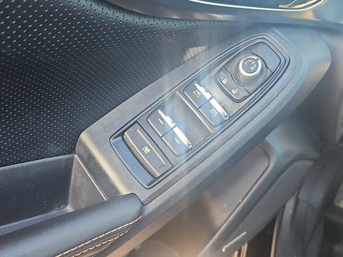 Used 2019 Subaru Crosstrek 2.0i Limited w/ Moonroof Package w/Navigation image 15