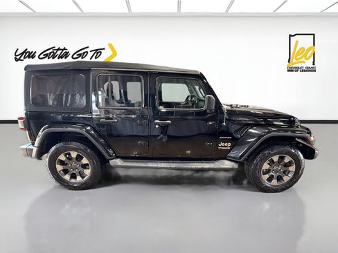 Used 2019 Jeep Wrangler Unlimited Sahara AWD/4WD image 4
