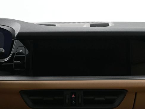 Certified 2026 Porsche Cayenne AWD/4WD image 11