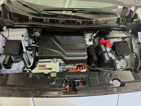 Used 2024 Nissan Leaf S FWD image 33