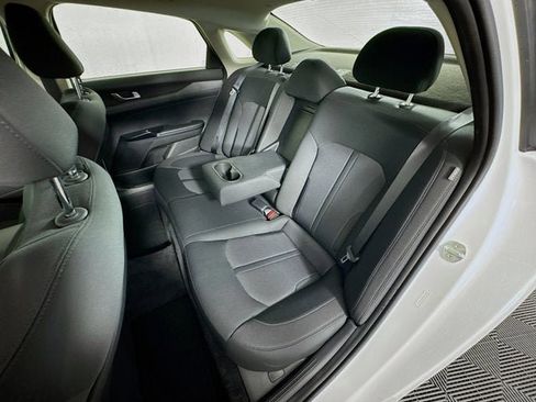 Used 2022 Kia K5 LXS image 22