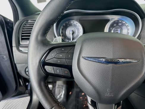 Used 2021 Chrysler 300 S image 40