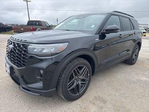 Used 2025 Ford Explorer ST-Line w/ ST-Line Street Pack AWD/4WD image 1
