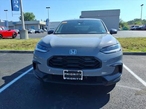 Used 2025 Honda HR-V Sport image 12