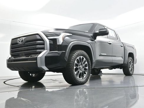 Used 2026 Toyota Tundra Limited AWD/4WD image 44