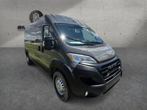 New 2026 RAM ProMaster 2500 w/ Convenience Group FWD image 3