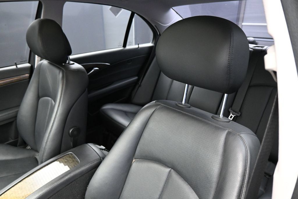 Used 2008 Mercedes-Benz E 350 4MATIC Sedan image 12