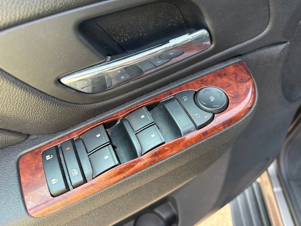 Used 2011 Chevrolet Tahoe LT AWD/4WD image 23