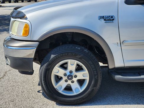 Used 2002 Ford F150 XLT AWD/4WD image 24