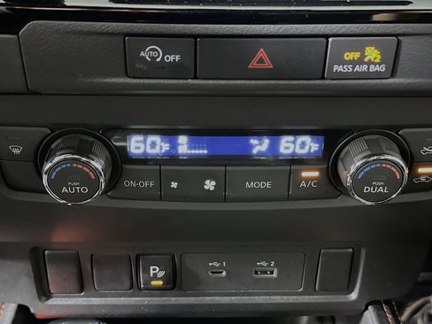 Used 2024 Nissan Frontier Pro-X w/ Technology Package image 23