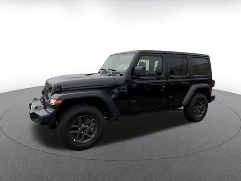Used 2025 Jeep Wrangler Sport S image 3