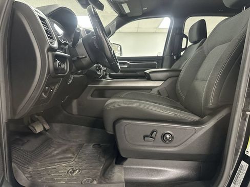 Used 2019 RAM 1500 Big Horn AWD/4WD image 10