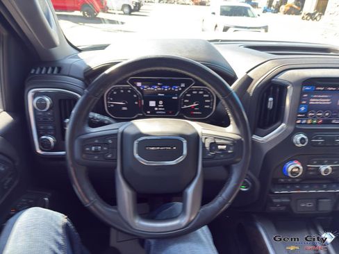 Used 2021 GMC Sierra 2500 Denali w/ Denali Ultimate Package AWD/4WD image 19