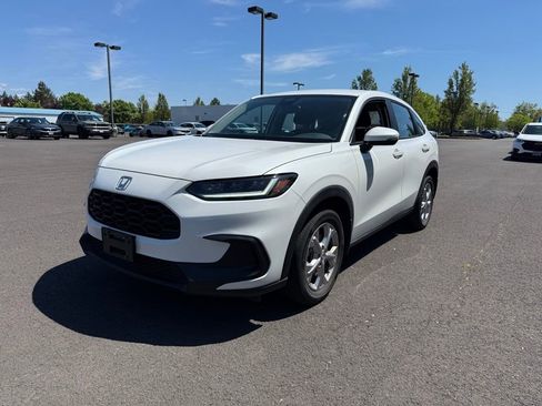 Used 2023 Honda HR-V LX image 3