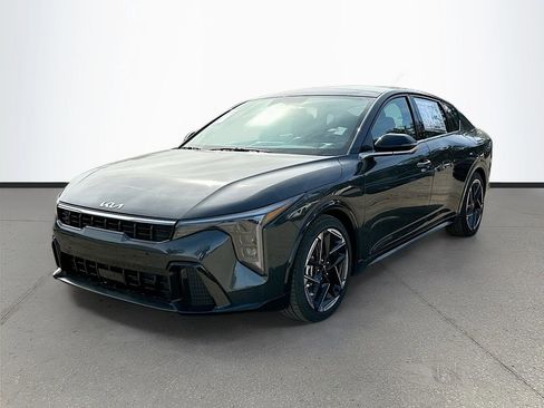 New 2025 Kia K4 GT-Line image 3