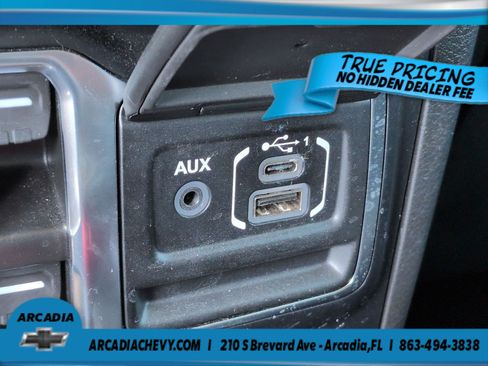 Used 2024 Jeep Wrangler Unlimited Sahara w/ Safety Group AWD/4WD image 17