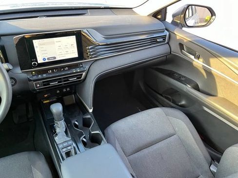 Used 2025 Toyota Camry LE FWD image 8