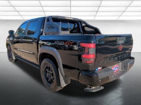 Used 2022 Nissan Frontier PRO-4X image 2