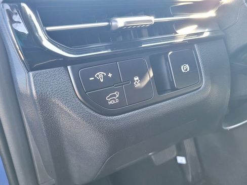 Used 2026 Kia Sportage EX w/ EX Panorama Roof Package image 17