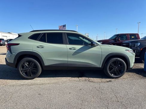 New 2026 Chevrolet Trax ACTIV w/ Sunroof Package image 3