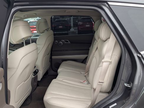 Used 2023 Genesis GV80 2.5T w/ Prestige Package image 13