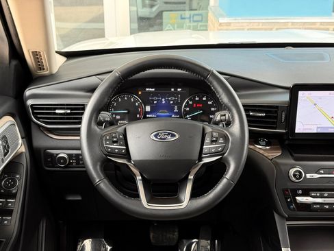 Used 2020 Ford Explorer Limited RWD image 37