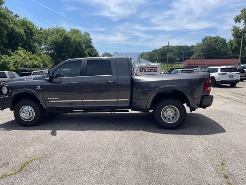 Used 2024 RAM 3500 Limited AWD/4WD image 8