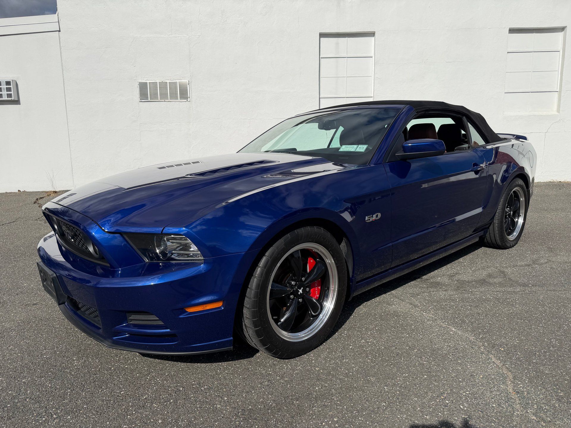 Used 2014 Ford Mustang GT Premium RWD image 2