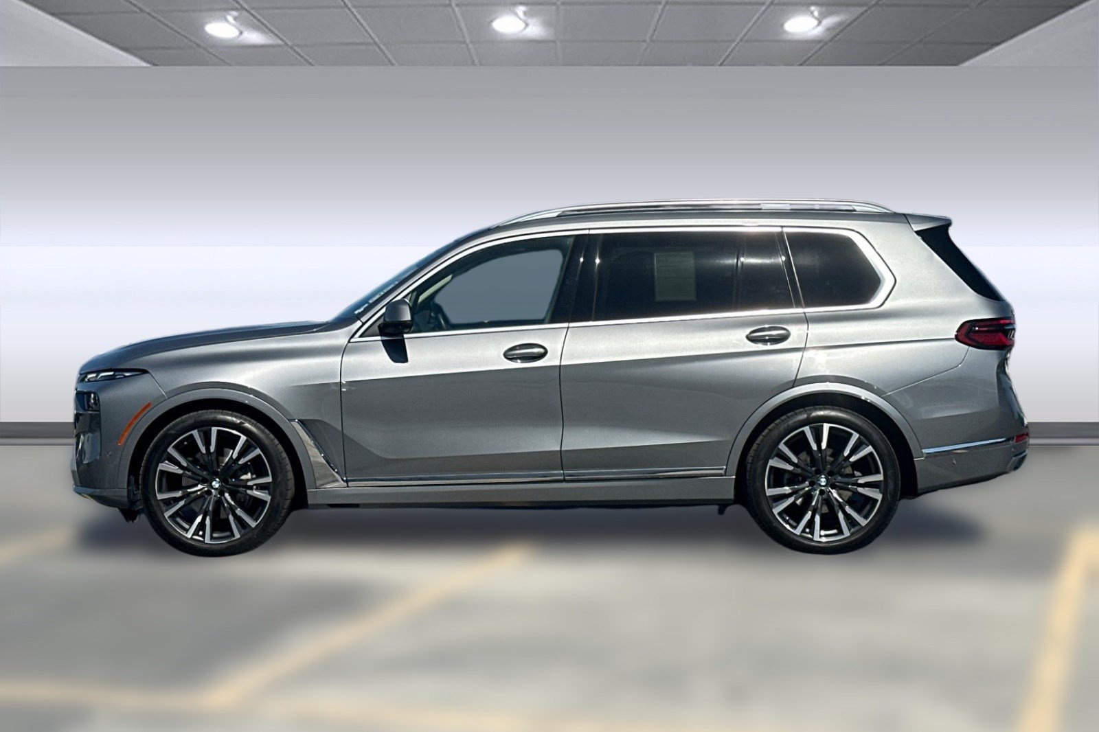 Used 2024 BMW X7 xDrive40i AWD/4WD image 2