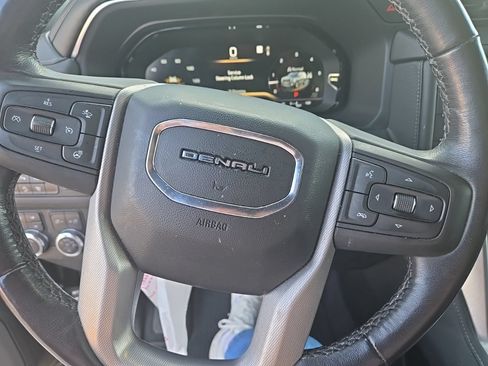 Used 2023 GMC Yukon Denali AWD/4WD image 6