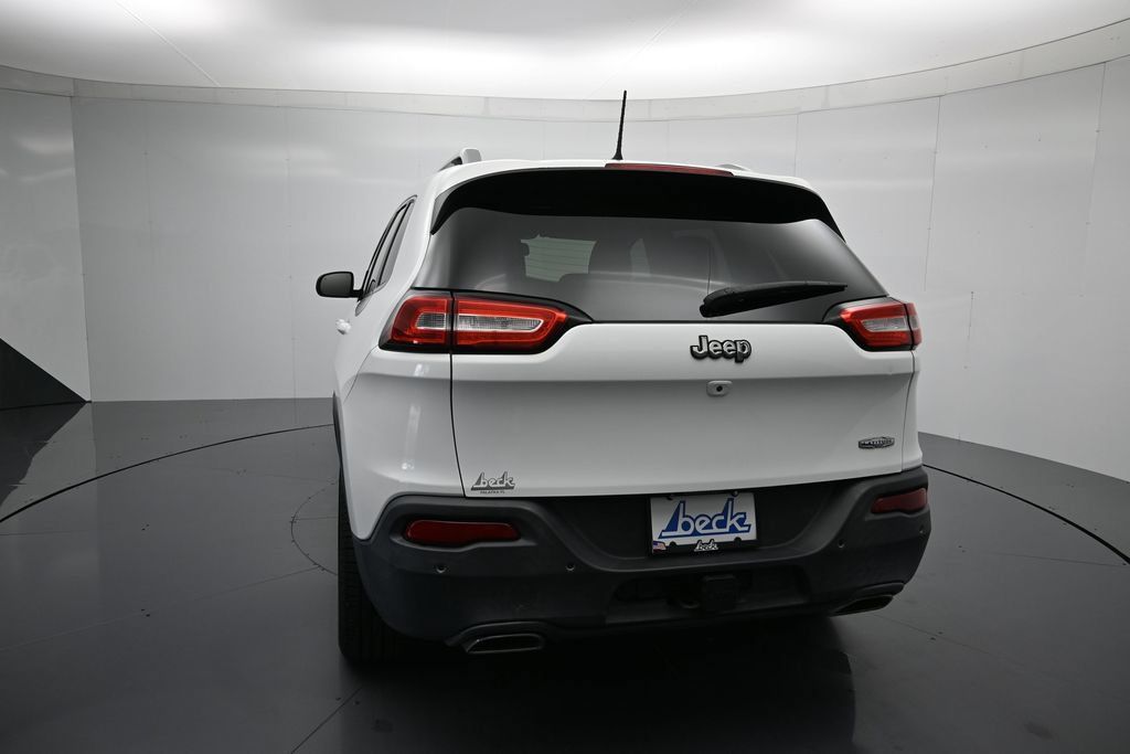 Used 2016 Jeep Cherokee Latitude FWD image 24