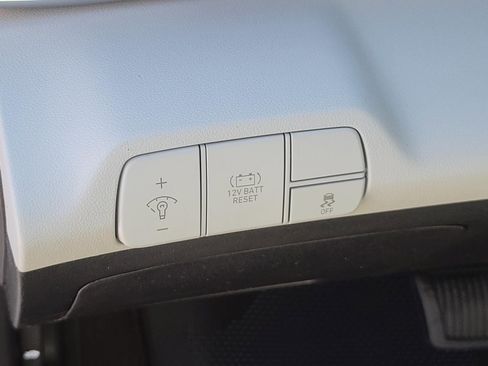 New 2026 Hyundai Elantra Limited FWD image 16