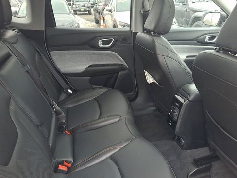 Used 2022 Jeep Compass Latitude w/ Sun and Sound Group image 15