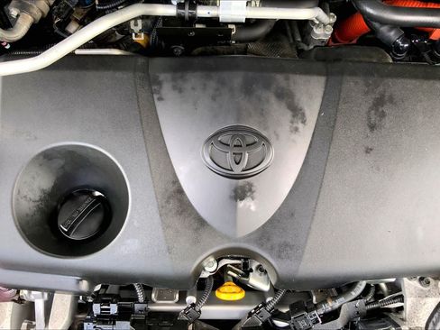 Used 2022 Toyota RAV4 SE AWD/4WD image 32