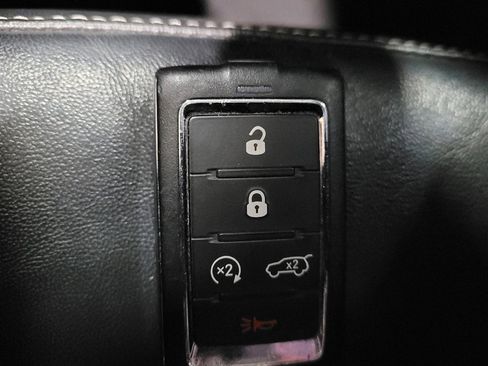 Used 2022 Jeep Grand Cherokee L Limited AWD/4WD image 32