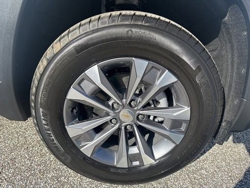 New 2026 Chevrolet Equinox LT w/ LPO, Floor Liner Package image 9