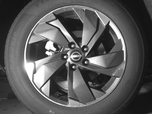 Used 2025 Nissan Rogue SV FWD image 15