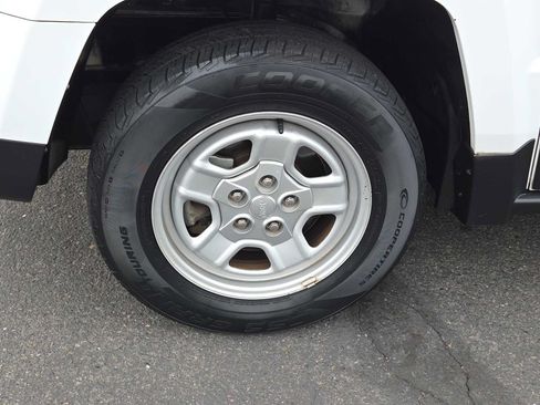 Used 2013 Jeep Patriot Sport FWD image 16