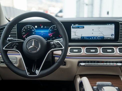 Certified 2025 Mercedes-Benz GLE 350 4MATIC image 34