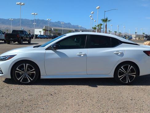 Used 2021 Nissan Sentra SR w/ SR Premium Package FWD image 6