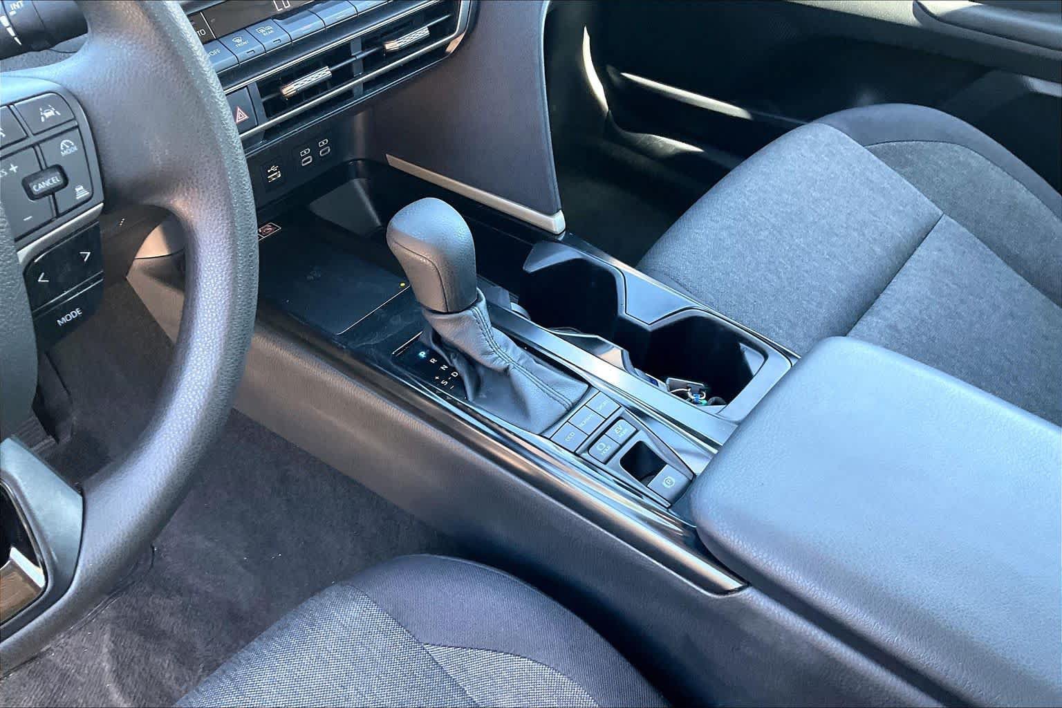 Used 2025 Toyota Camry LE FWD image 16